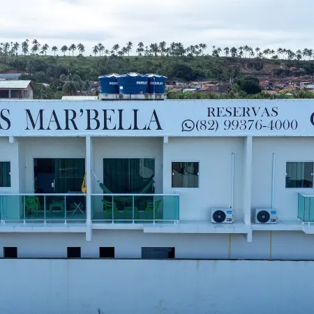 Flats Mar'Bella Com Varanda Para Relaxar e Praia Para Curtir, Garagem Privado e ArCond