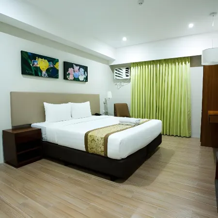 Hotel Fleur de Liz - Tagbilaran City Отели рядом с достопримечательностью «Бохол Кволити Молл»
