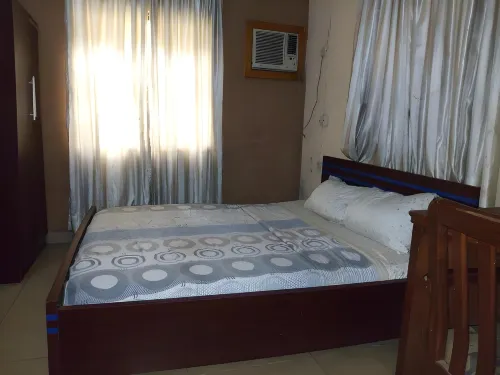 Holla-Jobi Guest House