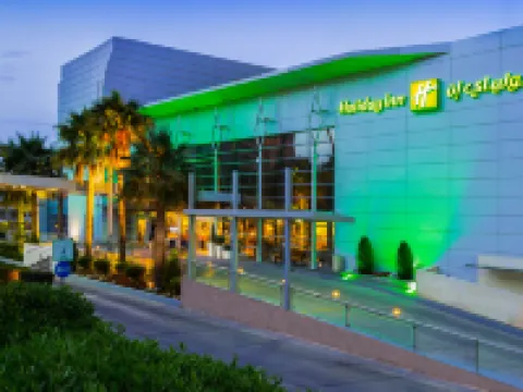 โรงแรม ฮอลิเดย์ อินน์ คูเวต บาย IHG โรงแรมในSalmiya