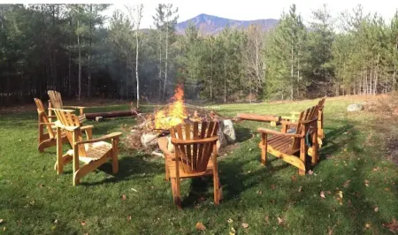 The Log Cabin at PeaceRidge Отели в г. Уилмингтон