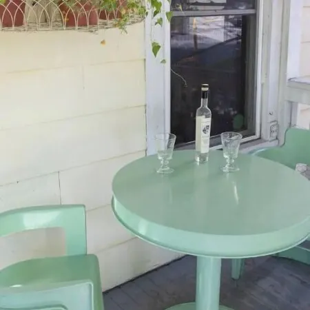 Vintage Charmer Waterfall views! sleeps 5!