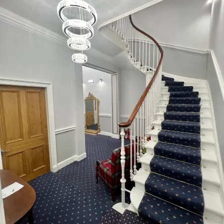 Mayfield Suites