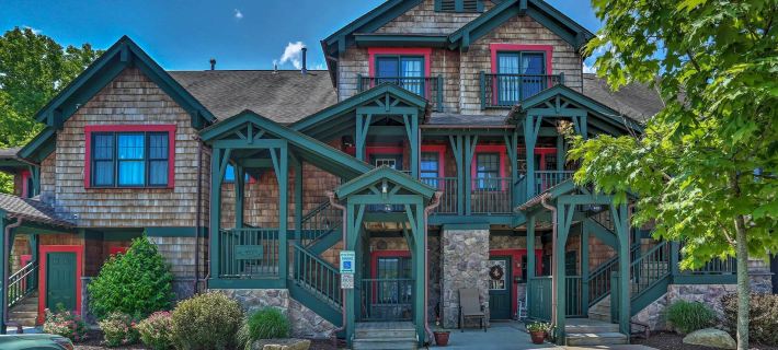Mountain Creek Resort Home - Hot Tub & Pool Access Hotels in Vernon
