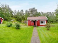 4 Person Holiday Home in HENÅN Hotels in Orust