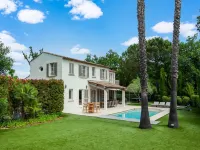 Beachside Bliss in Gassin -  Holiday Villas