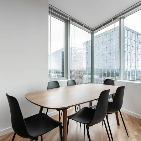 2BR | Pool, Gym, Rooftop | Bellevue | Sophari A