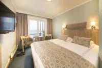 Scandic Svolvær Hotel dekat Floya