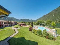 Apartment on Lake Idro with Pool Hotels in Idro