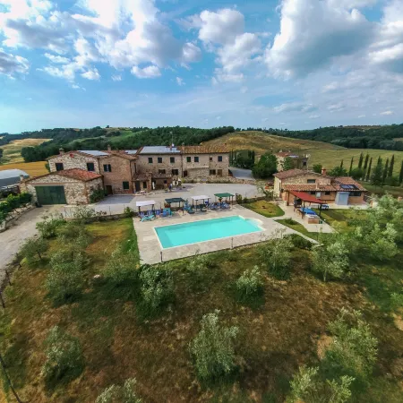 Farmhouse in Tuscany with Pool & Scenic Views