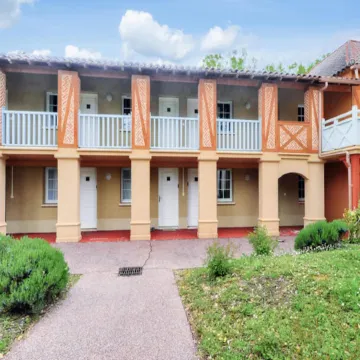 Apartment in Monflanquin near Public Pool