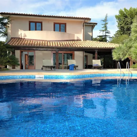 Villa in Valderice with Pool and Garden