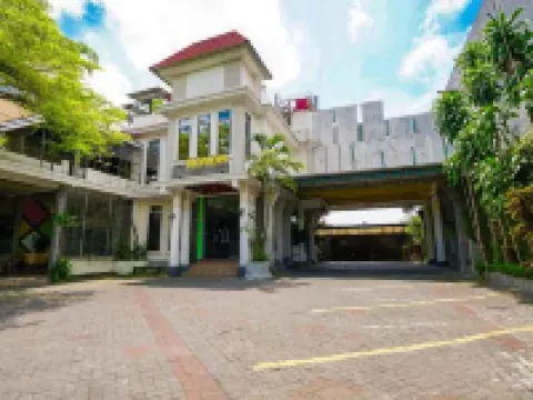 Tripletree Novon Family Hotel Hotels in Blimbing