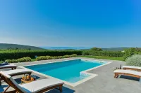 Villa in Debeljak with Private Pool