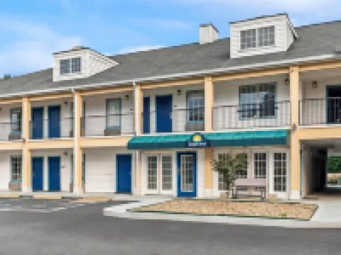 Days Inn by Wyndham Simpsonville Hotels in Simpsonville