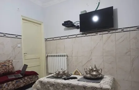 Joli F1 Convivial,propre Neuf , Indépendant, Équipée, Stratégique de