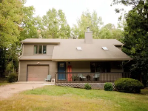 Massanutten Mountain Retreat: Hot Tub, Game Room & Yard Hotels in Massanutten