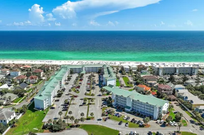 海邊的青銅星 Sandestin Golf and Beach Resort附近的飯店