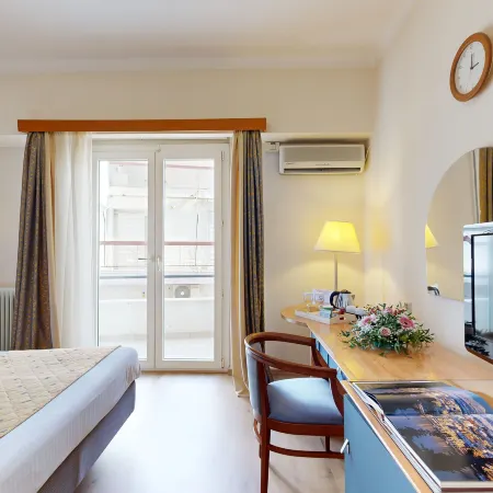 Lucy Hotel