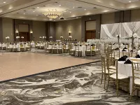 DoubleTree by Hilton Hotel Bay City-Riverfront