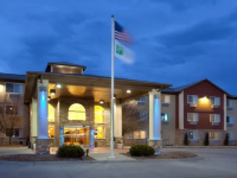 Holiday Inn Express & Suites SCOTTSBLUFF-GERING by IHG Hotels in Scottsbluff