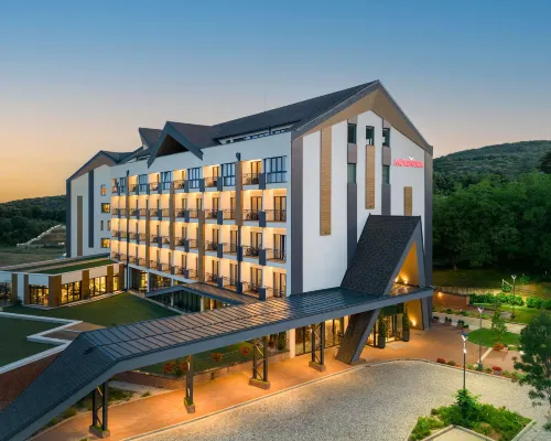 Movenpick Resort and Spa Fruske Terme Exterior Photos
