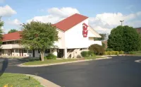 Red Roof Inn Greensboro Airport - Motels