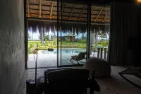 Primitivo Hotel & Villas - Pools