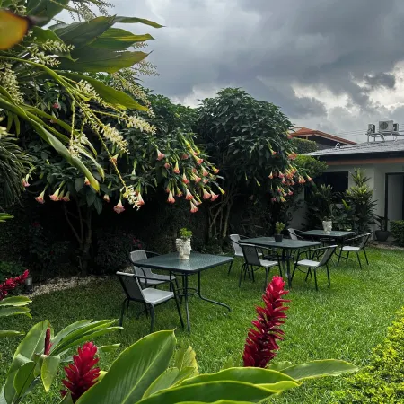 Berlor Airport Inn