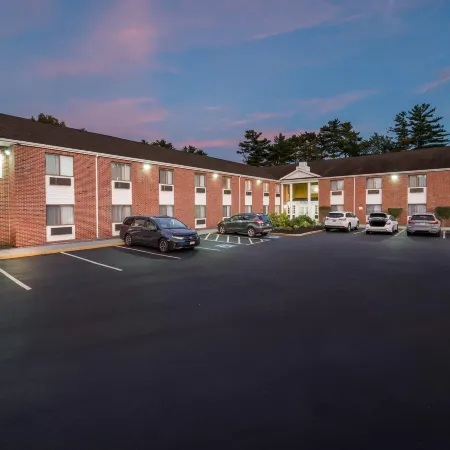 Days Inn by Wyndham Brunswick Bath Area