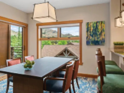 WorldMark Chelan - Lake House Hotels in Chelan