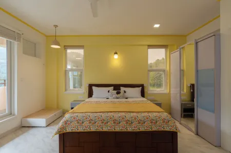 Better Life Homes - for Active Seniors above 50 Years Отели в г. Солан