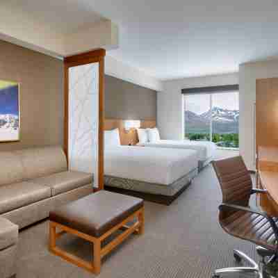 Hyatt Place Anchorage Midtown Rooms