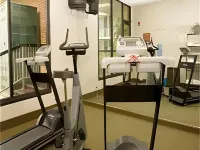 โรงแรมโอเชี่ยน บรีซ อินน์ เวโร บีช - ที่มีฟิตเนส