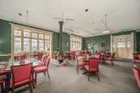 Cotswold Gardens - parking