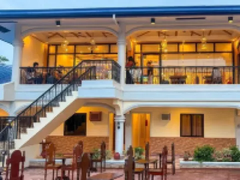 Hola Hostel Puerto Princesa Hotels in Palawan
