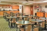 Country Inn & Suites by Radisson, Erie, PA - breakfast