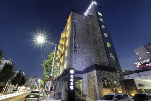 포항 대잠동 리치 호텔 - 3성급