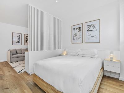 Studio4: Bondi Chic Interiors with Rooftop Pool