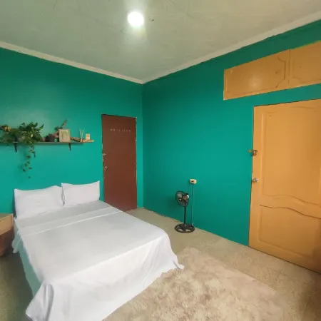 Pachamac House Отели рядом с достопримечательностью «Кеннеди»