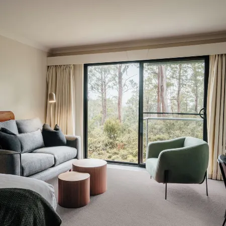 Cradle Mountain Hotel Отели в г. Крейдл-Маунтин