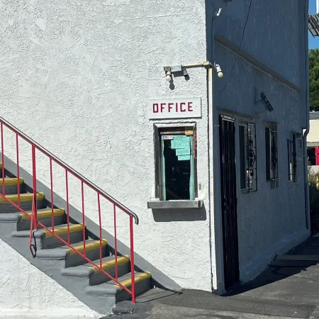 York Motel Отели рядом с достопримечательностью «Колледж Оксиденталь»