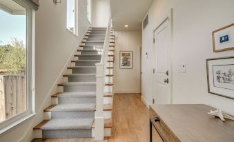 Steps to Ocean: Luxe Family Home in Half Moon Bay!
