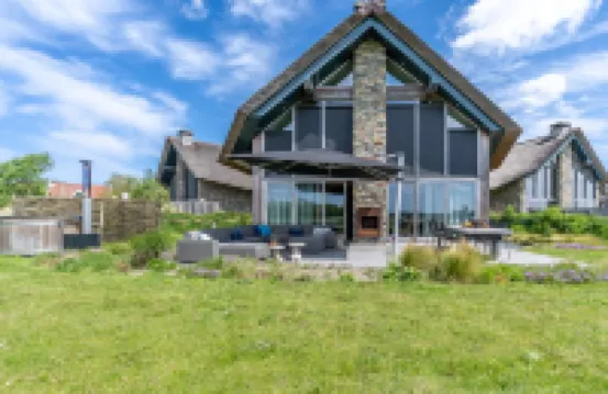 Luxurious and Sustainable 6-person Holiday Villa