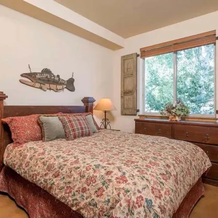 The Fields - 110 is a Cozy Mountain Condo With Access to Everything - Community Hot Tub