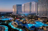 Gaylord Pacific Resort & Convention Center - Pools