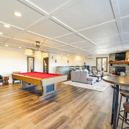 Family Fun! Beech Mtn Home w/ Game Room & Views