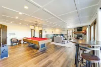 Family Fun! Beech Mtn Home w/ Game Room & Views - 3 estrellas