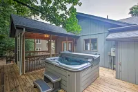 Massanutten Resort Home w/ Deck + Mountain Views! - Wifi