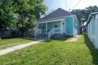 Barth Hotels in Beech Grove